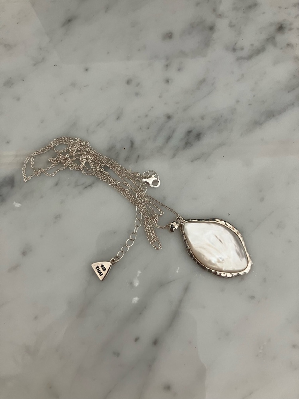 Free Gift - Silver Mother-of-Pearl Teardrop Pendant Necklace - Picture 3 of 5